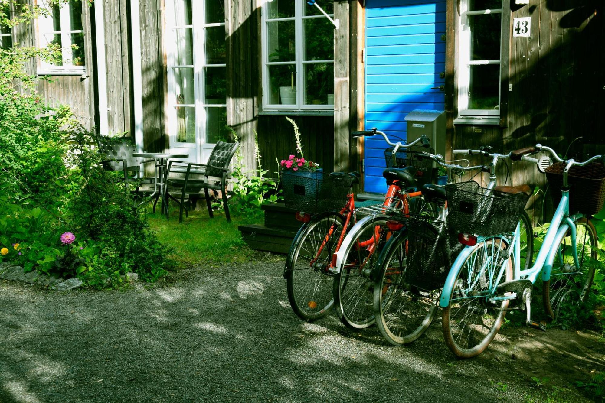 B&B Eco-Village 12 Min From City ストックホルム エクステリア 写真